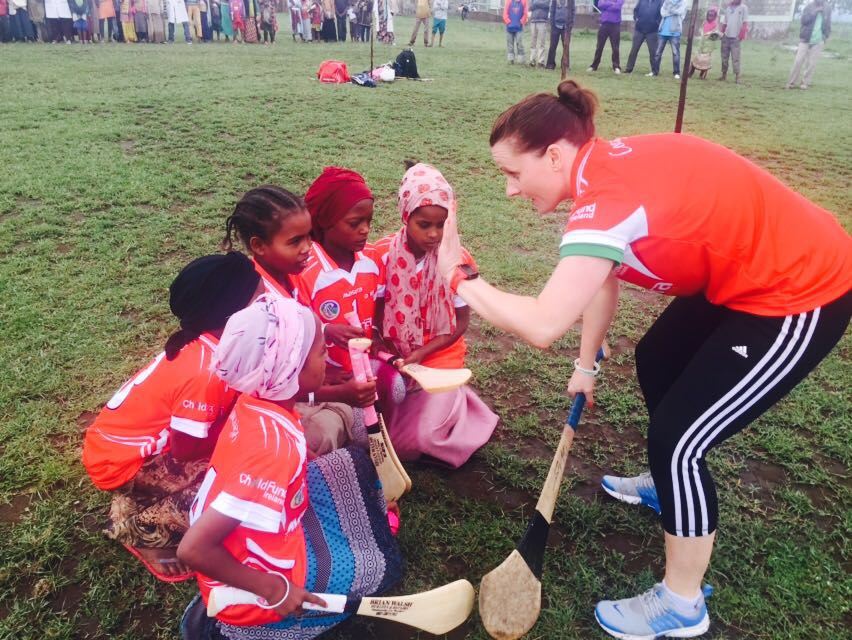 Aoife Murray Coaches Girls Ahead of Camogie Game, Siraro, Ethiopia